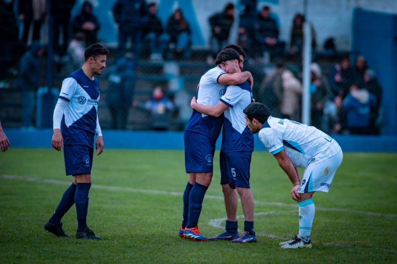 Estudiantes gole�, lidera y El Fort�n obtuvo su primer triunfo